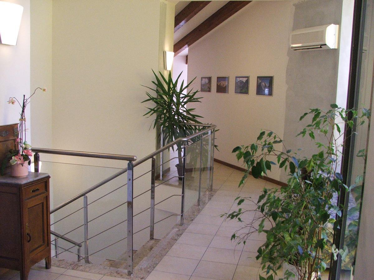 Hotel Ponte Autostrada Seriate Bagian luar foto
