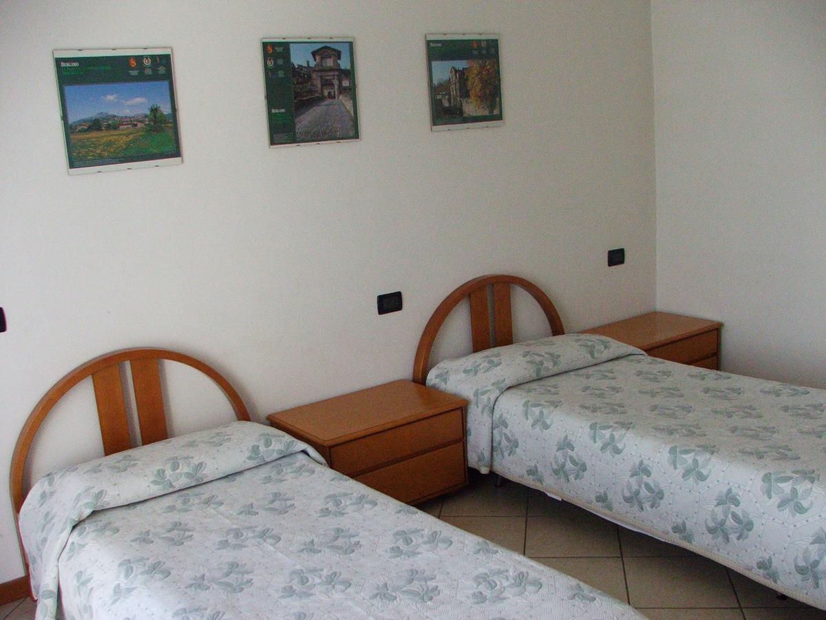 Hotel Ponte Autostrada Seriate Bagian luar foto