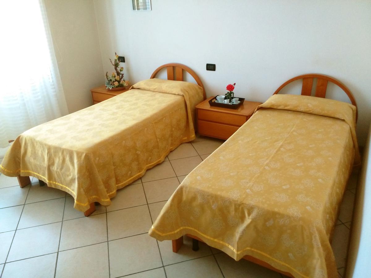 Hotel Ponte Autostrada Seriate Bagian luar foto