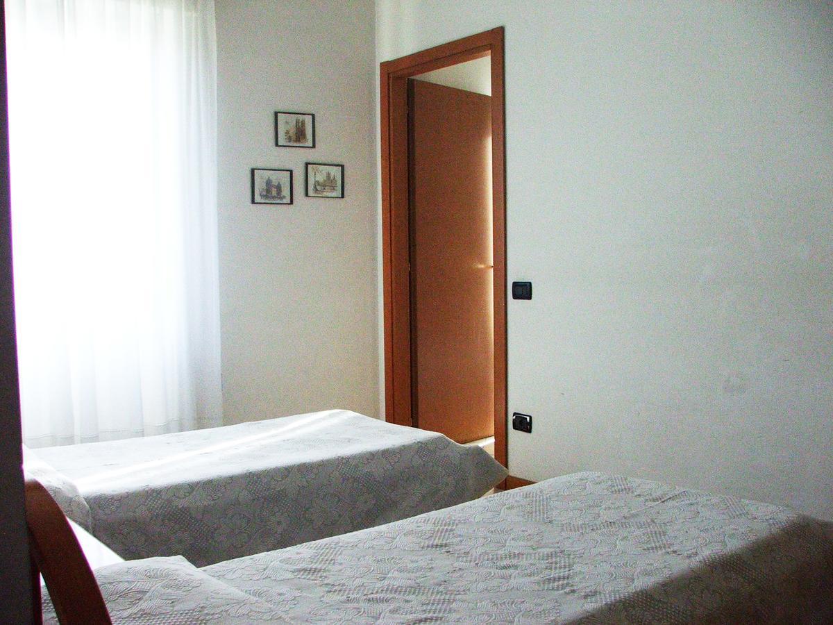 Hotel Ponte Autostrada Seriate Bagian luar foto